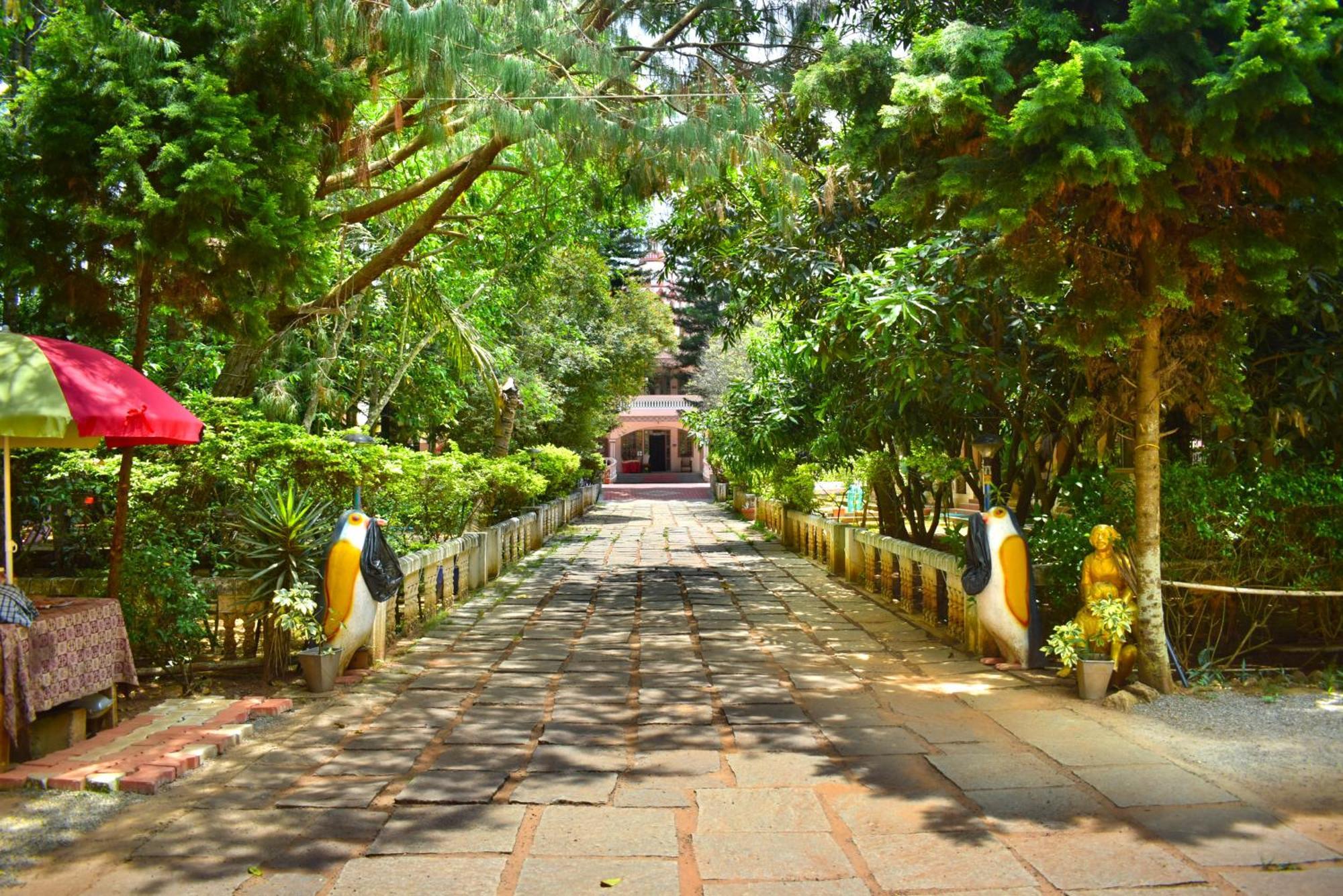 Jains Royal Palace Resorts เยลาคีรี ภายนอก รูปภาพ