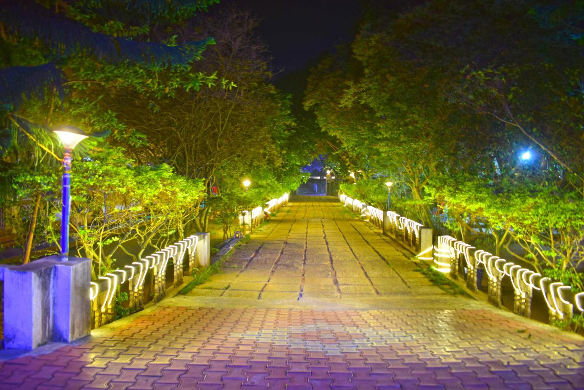 Jains Royal Palace Resorts เยลาคีรี ภายนอก รูปภาพ