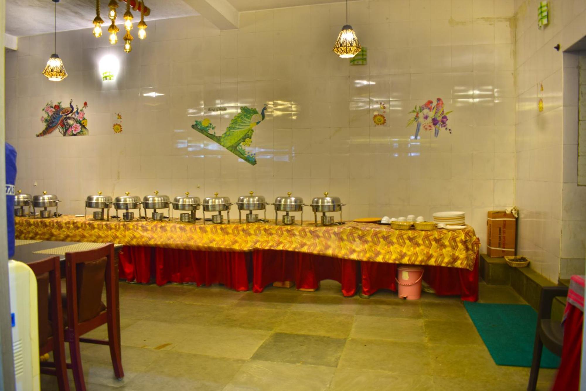 Jains Royal Palace Resorts เยลาคีรี ภายนอก รูปภาพ