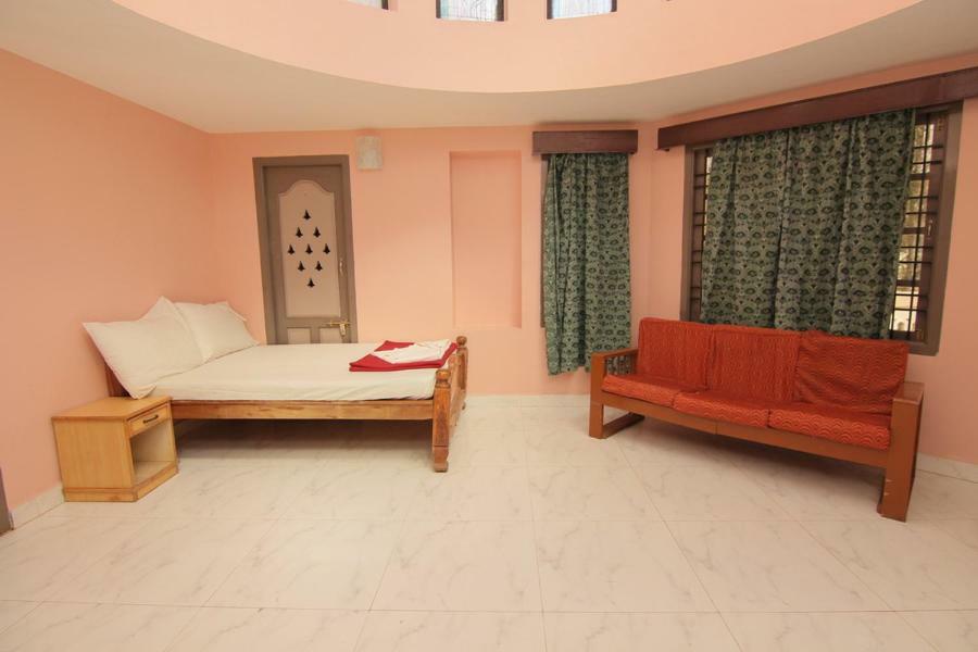 Jains Royal Palace Resorts เยลาคีรี ภายนอก รูปภาพ